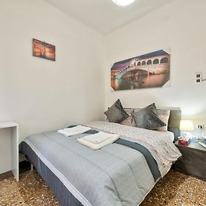 Camera con letto queen size